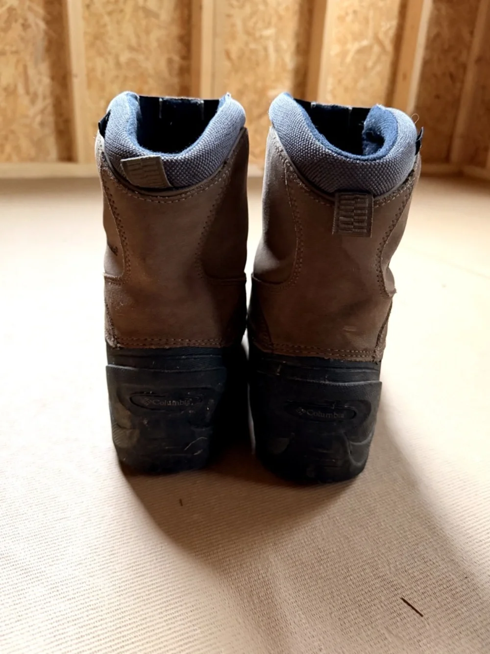 Columbia Thermolite Men’s Winter Boots – Water Resistant – Approx. Size 9 /EU 42